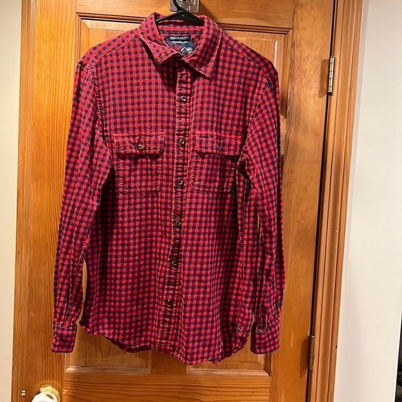 Old  Navy Vintage Flannels size medium Red / Navy Blue - Picture 1 of 9